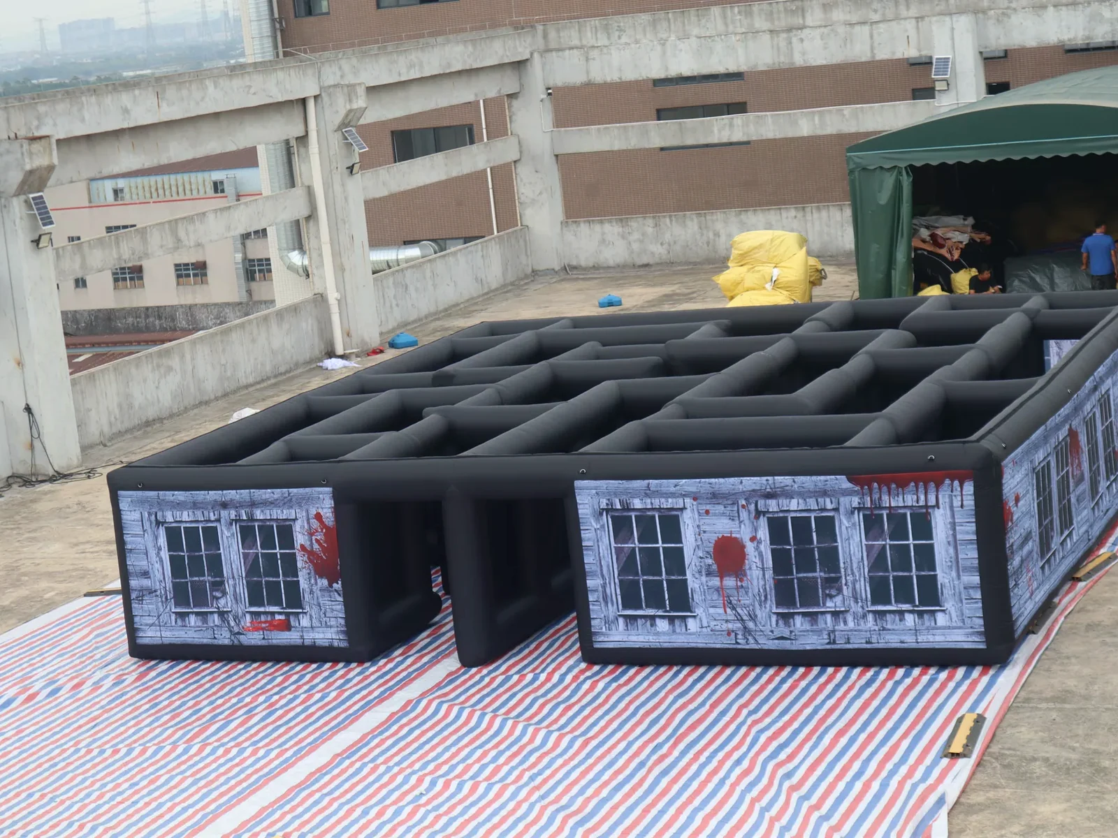 Commercial Inflatable Maze - Gray Blood Window Narrow - product view 1