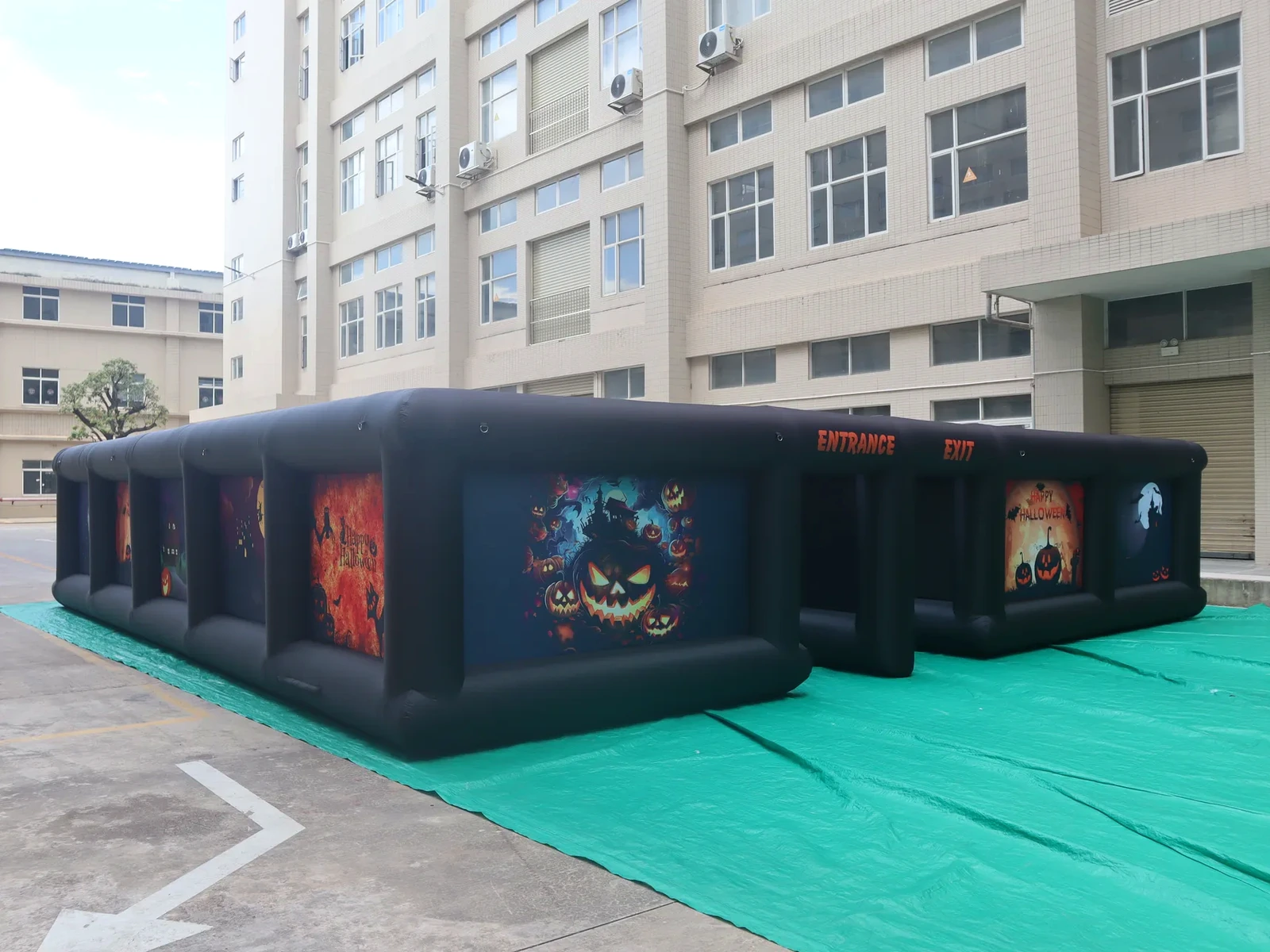 Commercial Inflatable Maze - Black Halloween Open Top Route - product view 1