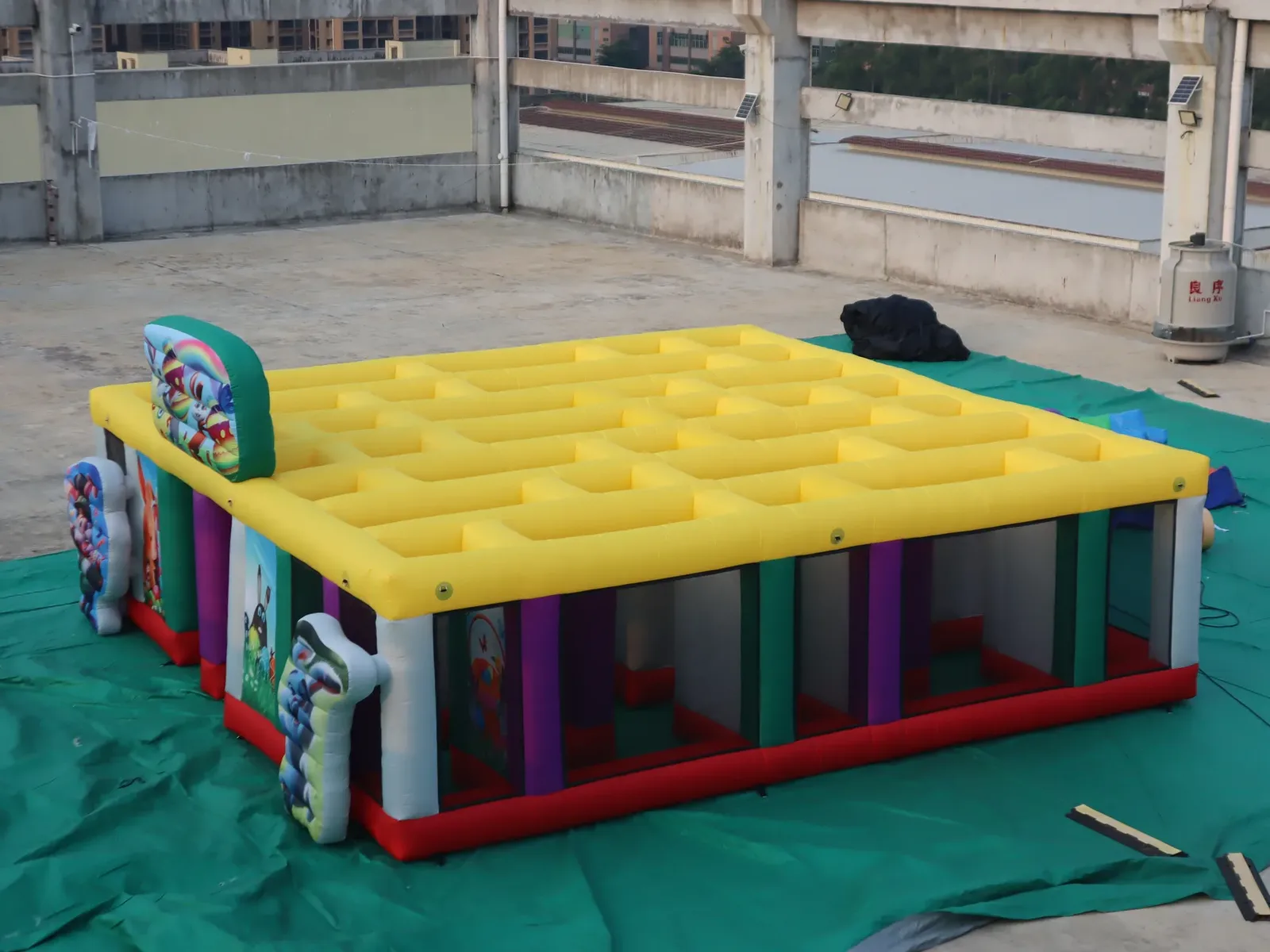 Commercial Inflatable Maze - Easter Roof Lattice - product view 1